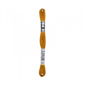 COTONE DA RICAMO 32 MT TITOLO 25 6 MATASSINE COLORE 782